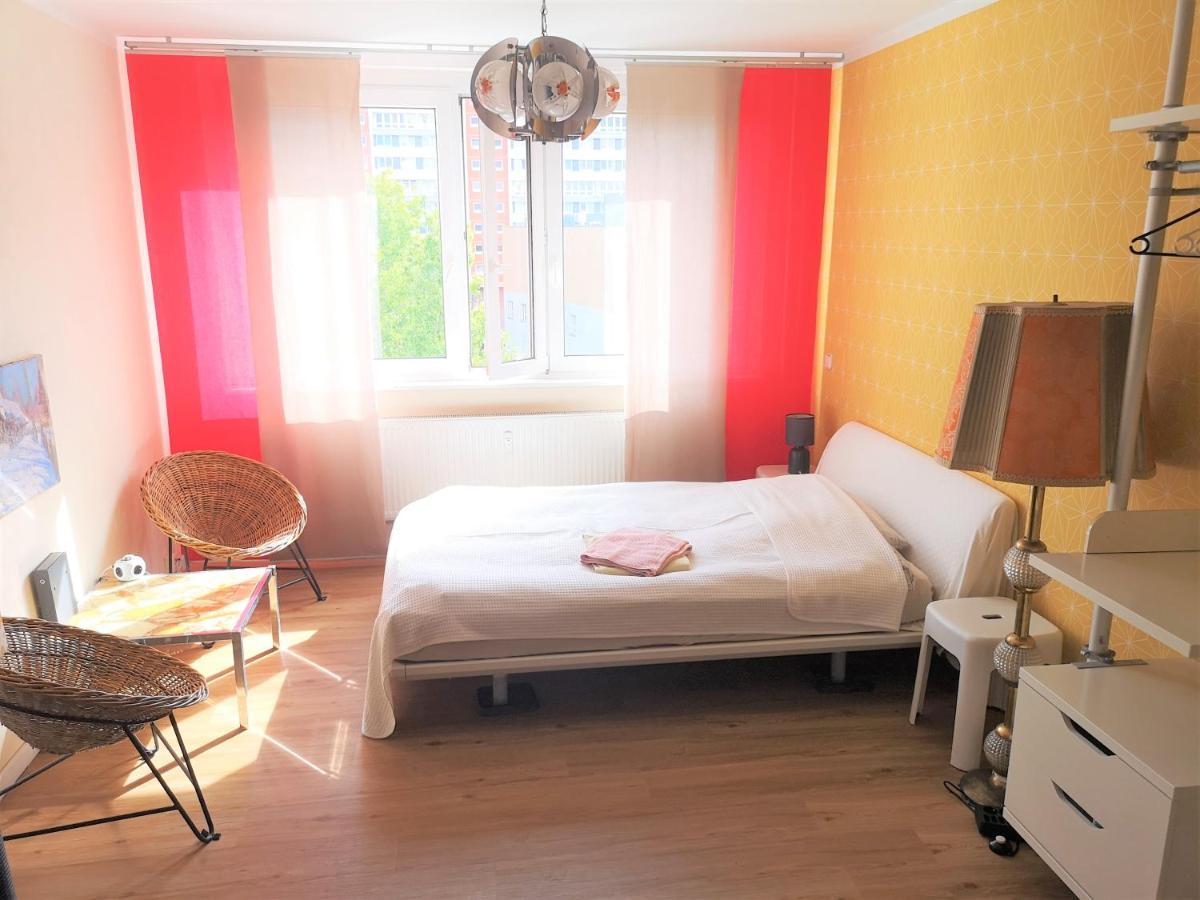 Mitte Von Mitte - Blick Auf Den Turm Apartment Berlin Bagian luar foto